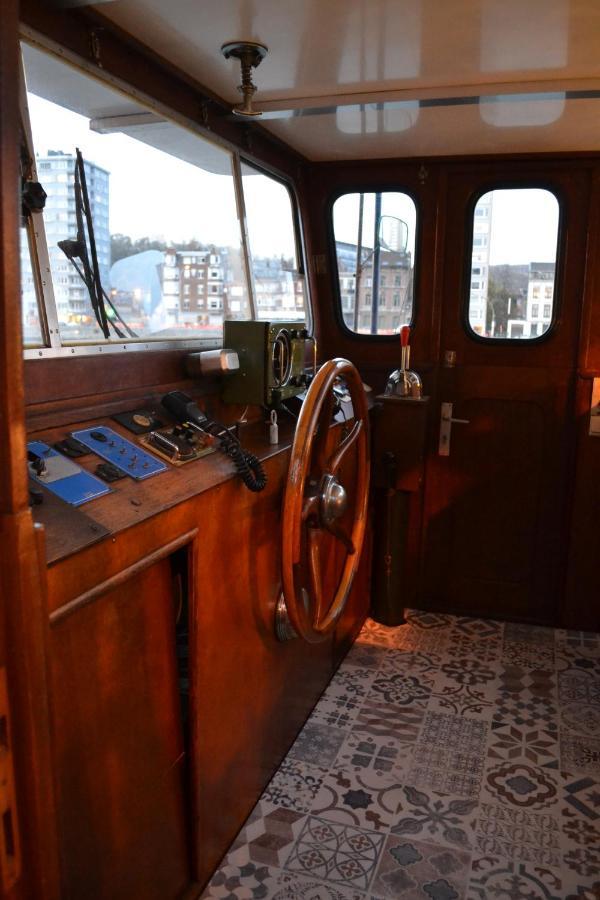 La Cabine Du Capitaine 列日 外观 照片